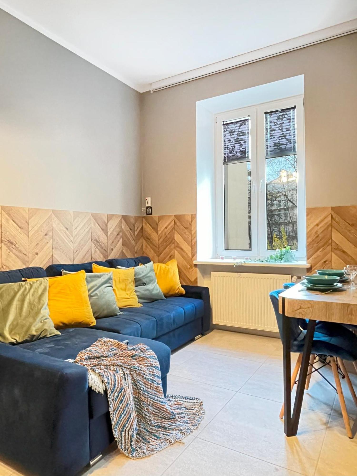 Comfy With Cinema Projector, Cracow's Heart Apartment *